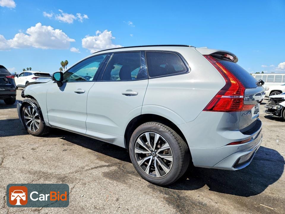 2025 VOLVO XC60 CORE, фото 2