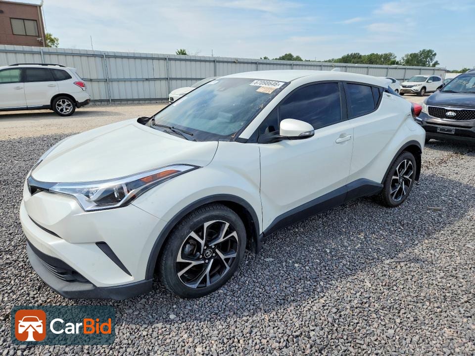 2019 TOYOTA C-HR XLE, фото 1