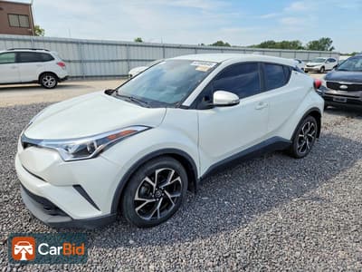 2019 TOYOTA C-HR XLE‌, фото 1