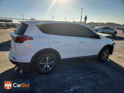 2018 TOYOTA RAV4 XLE, фото 3