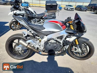 2018 APRILIA TUONO V4 1100 RR, photo 1