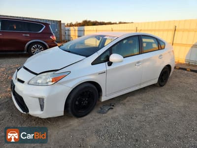 2015 TOYOTA PRIUS TWO‌, фото 1